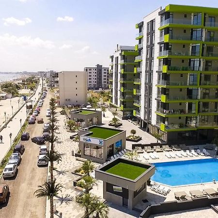 Alezzi Majestic Apartments 97 Năvodari Екстериор снимка