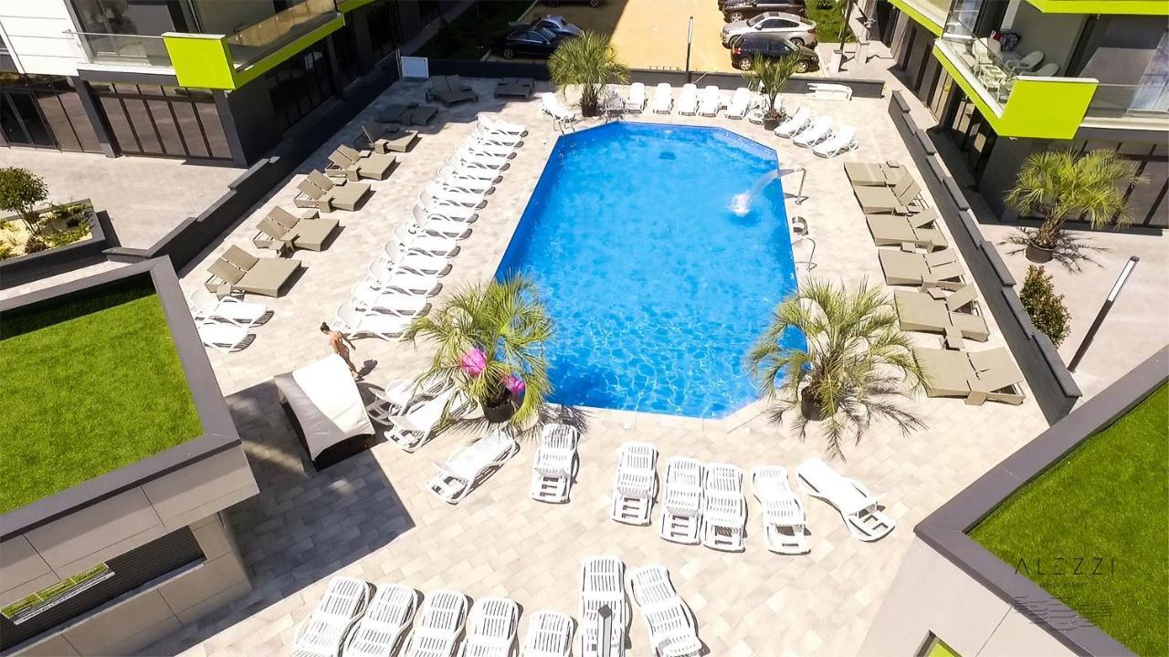Alezzi Majestic Apartments 97 Năvodari Екстериор снимка